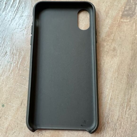 Kate Spade striped, protective case for I phone X/XS. - Picture 3 of 5